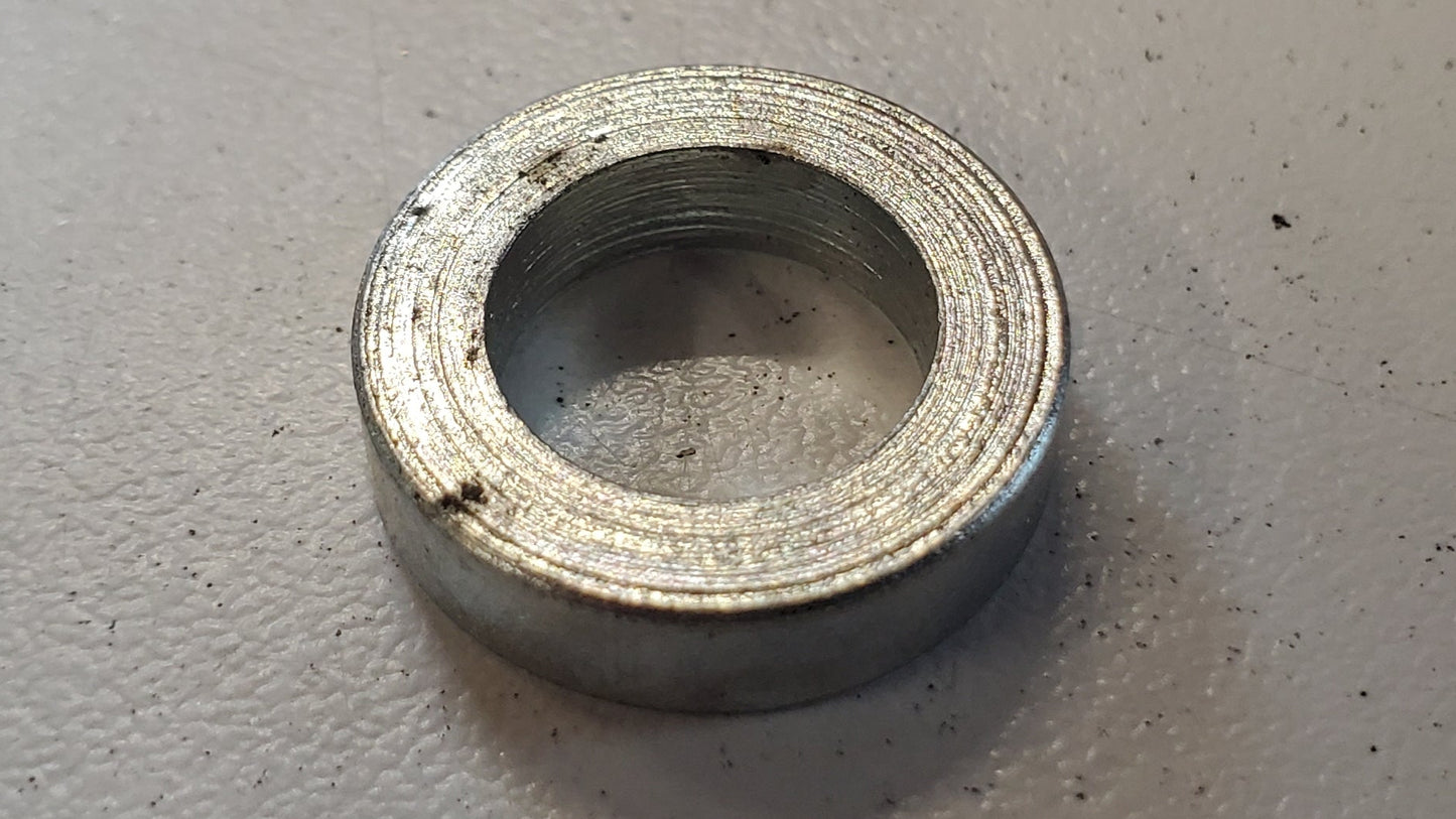 Valve cover bolt spacer (948-1275 engines) (sold individually)