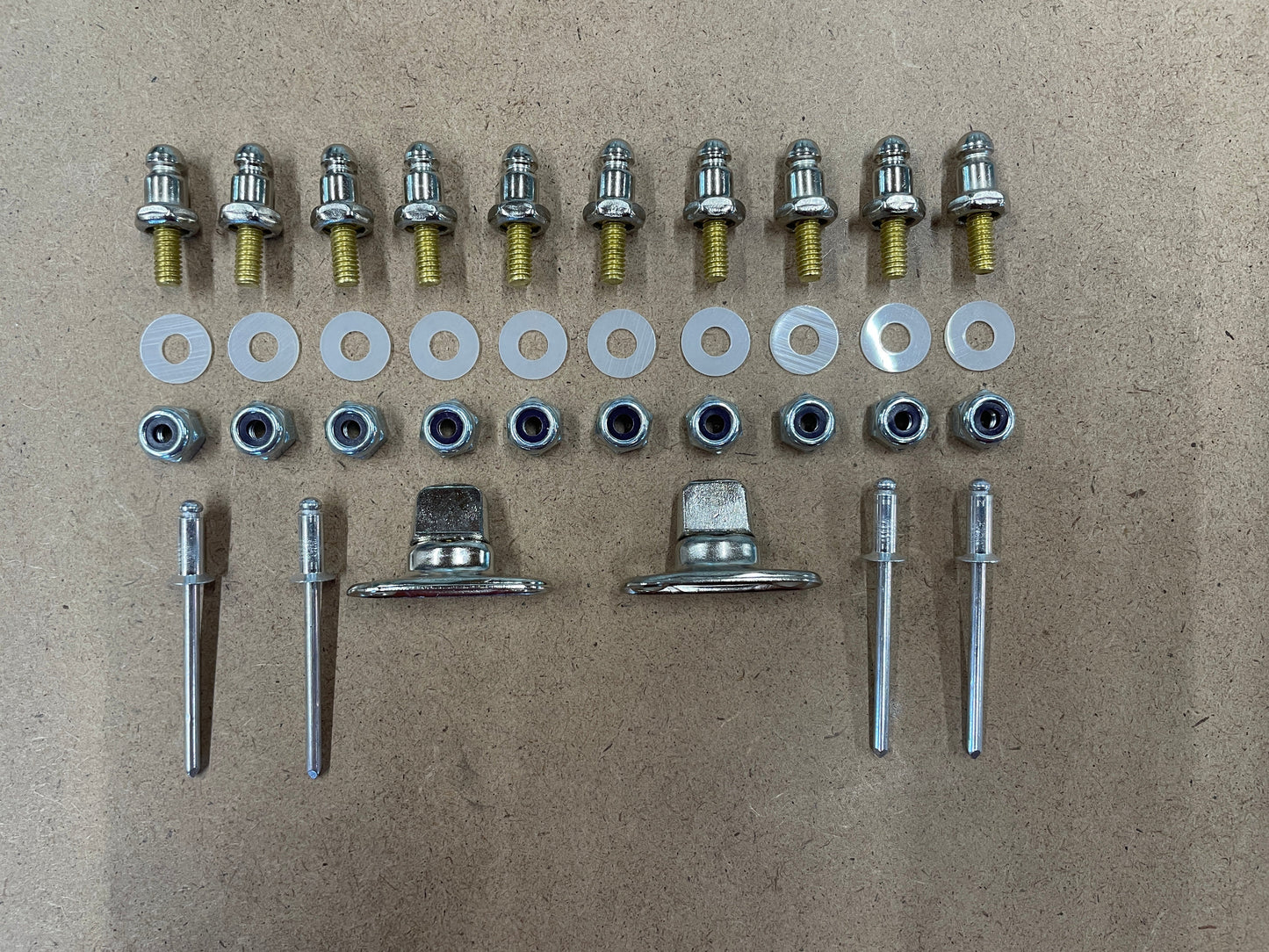 MALE Short tonneau lift dot and twist fitting kit, body mounting