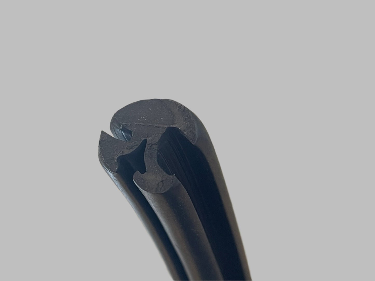 Hardtop Rear Window Seal with Lockstrip