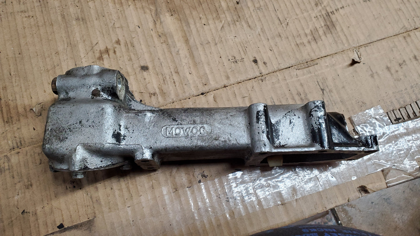 Used Rib Case Transmission Shift Tower