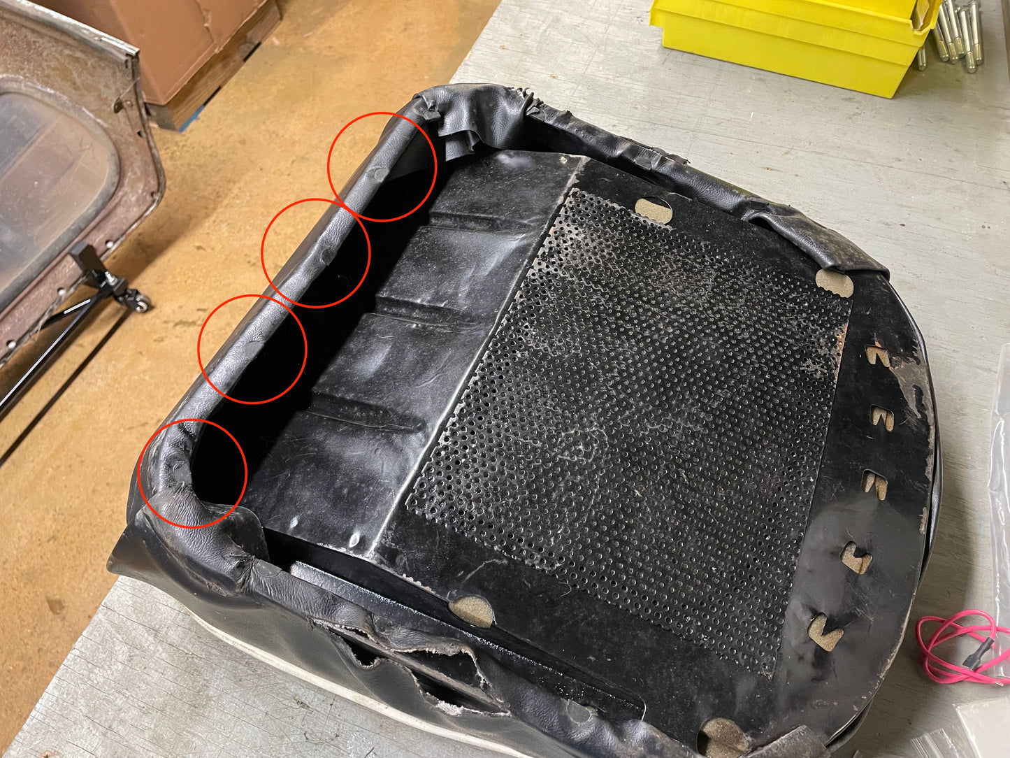 Seat Clip Kit - Bugeye thru 1965