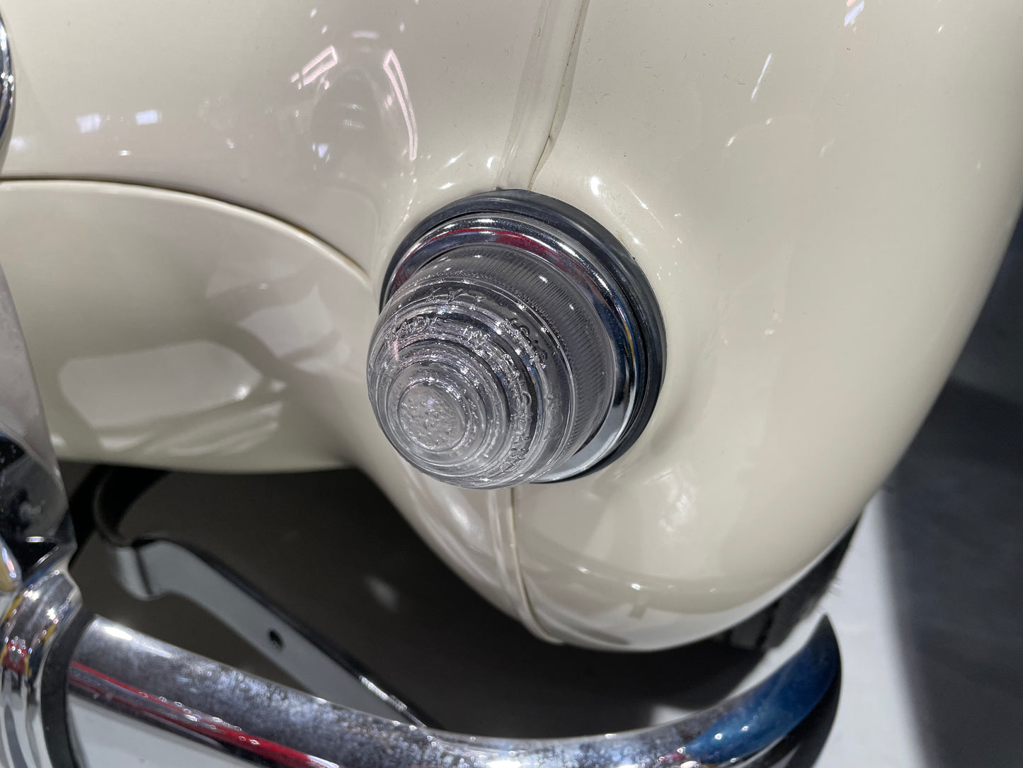 Front Parking Light Socket-Dual Filament (Bugeye Only)