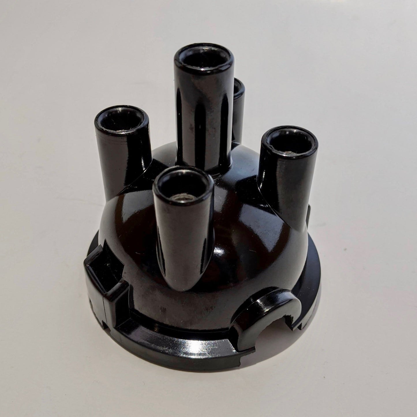 Distributor Cap - Top Entry (948-1275 Engines)