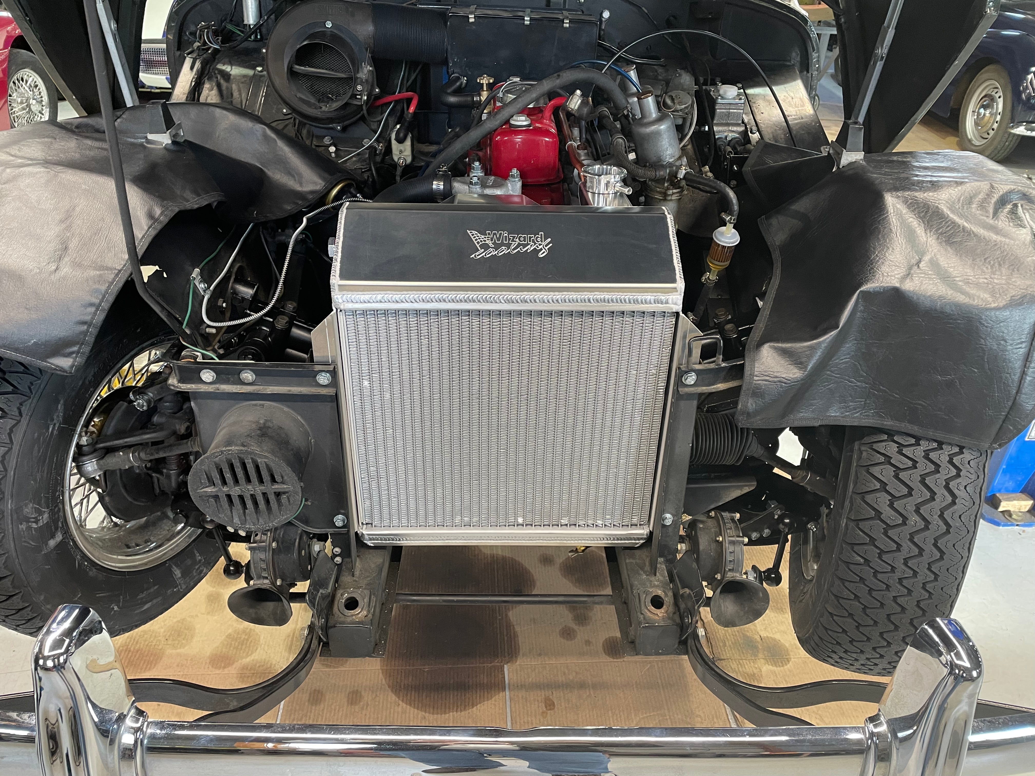 オースティンヒーリースプライトブゲイ1965＆MGミゼット948/1098の3列ラジエーター1960-19673 Row Radiator For Austin Healey Sprite Bug