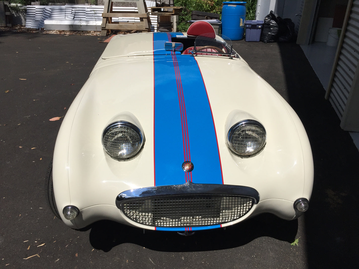 Austin Healey Sprite Brooklands Style Racing Windscreen Exterior - Bugeye