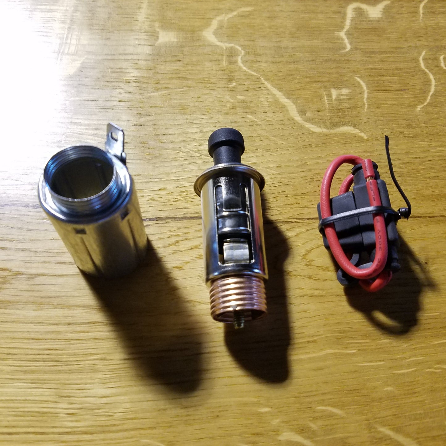 difference between vaping and cigarettes VAPING: Less harmful but not safe