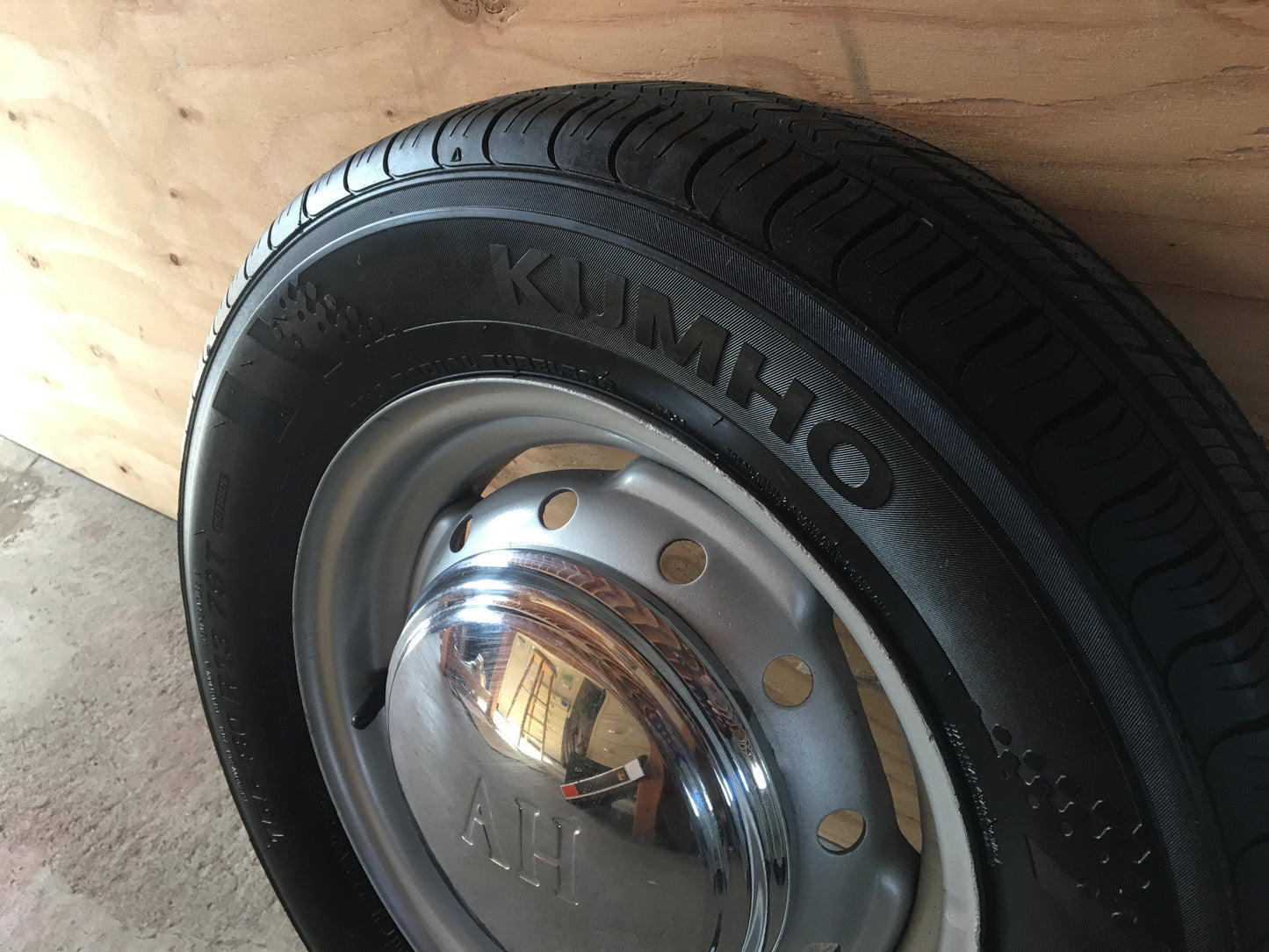Austin Healey Sprite Sprite radial tire set that look stock but offers superior ride, braking and handling Exterior - Bugeye